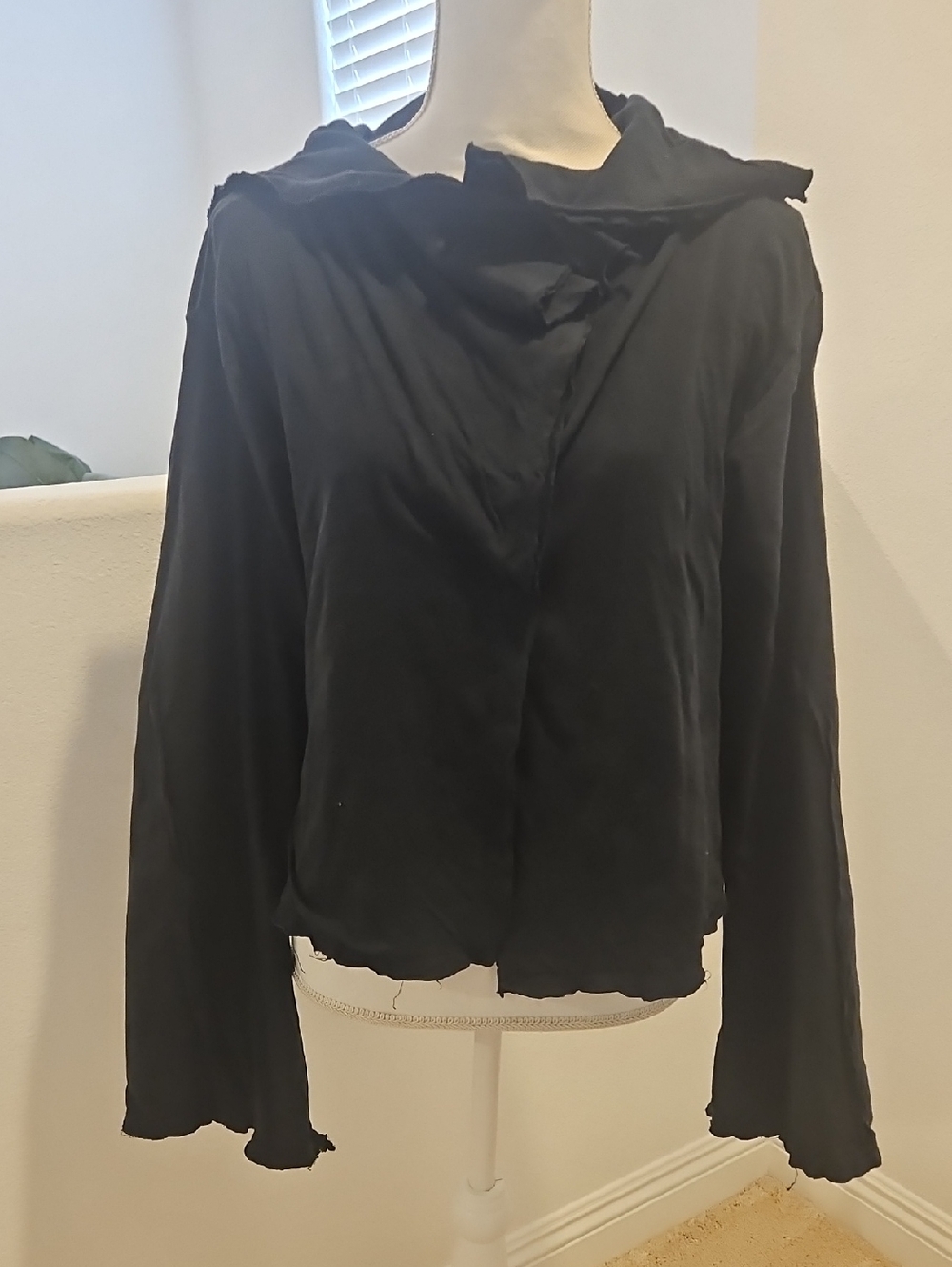 Jarbo Black Top Snap Up sz M